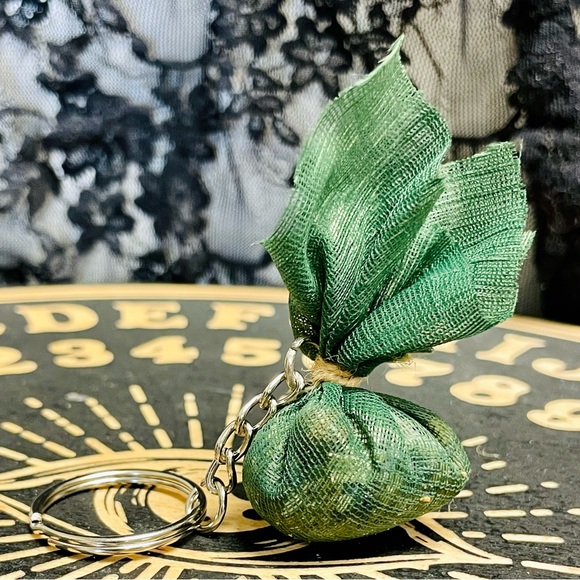 Money Mojo Bag Keychain, Attract Money Keychain - Picture 5 of 7